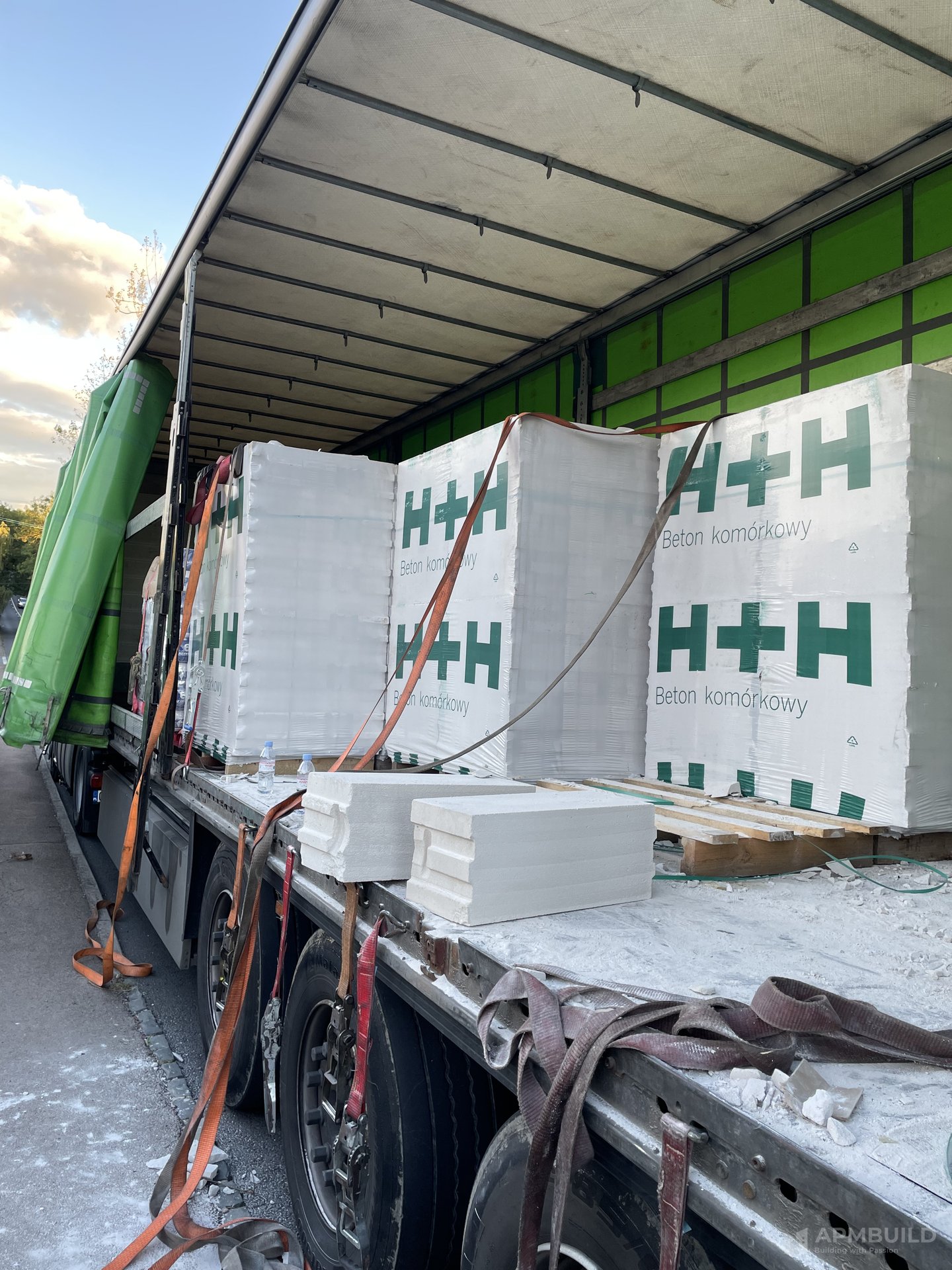 Autoclaved aerated concrete block pallets on Polish flatbed for APMBuild Herefordshire site